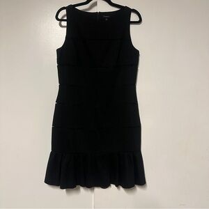 Ann Taylor Sleeveless Black Sheath Dress Lined eyelet details Size 8